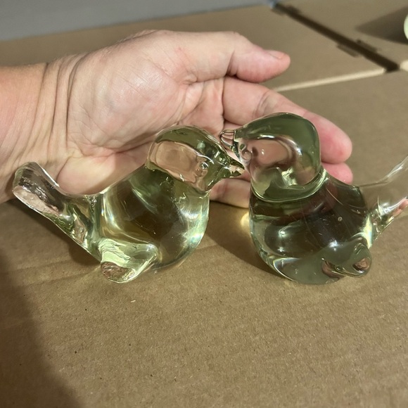 Vintage crystal glass dove figurines/ paperweights- preloved - - Picture 10 of 12